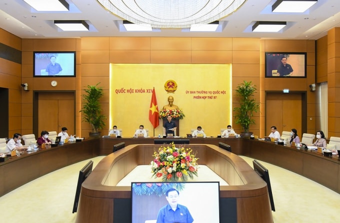 Quang cảnh phiên họp thứ 57 của Ủy ban Thường vụ Quốc hội dưới sự điều hành của Chủ tịch Quốc hội Vương Đình Huệ.