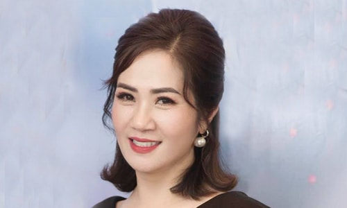 Nguyệt Hằng tham gia diễn xuất từ sớm và có nhiều vai diễn thành công.