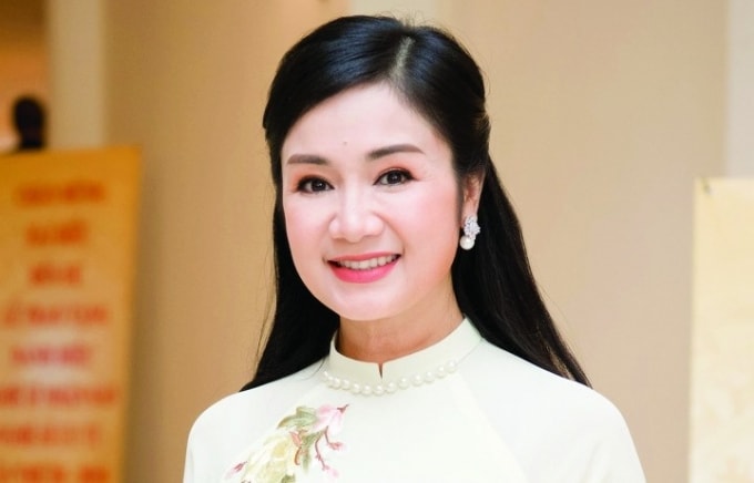 Thu Hà ở độ tuổi ngoài 50 vẫn trẻ trung và rạng rỡ.