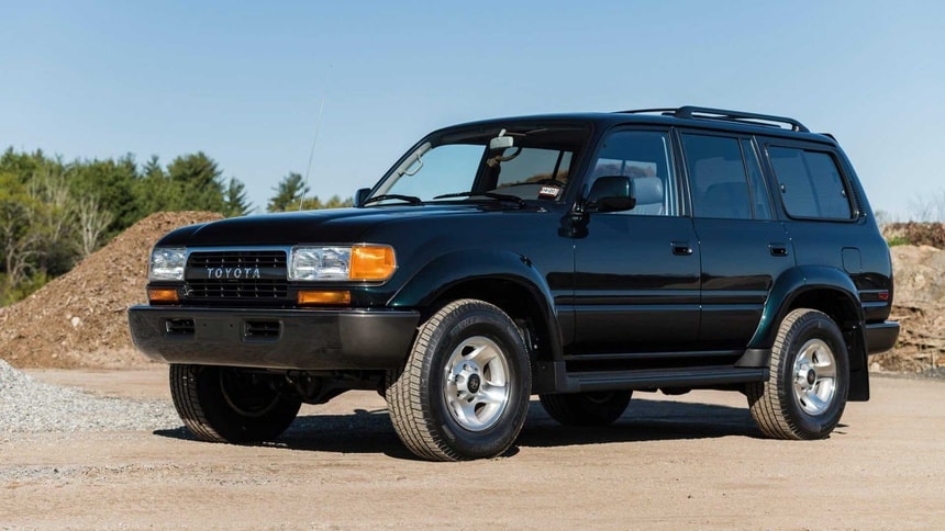 Land Cruiser 1994 (FZJ80) chạy lướt khoảng 1.600 km vừa được mua lại tại Mỹ với giá 136.000 USD. Ảnh: Bring A Trailer