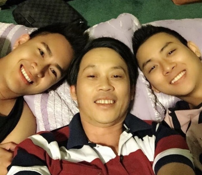 Hoài Linh nhận con nuôi đều là những ngôi sao có tiềm năng lớn.