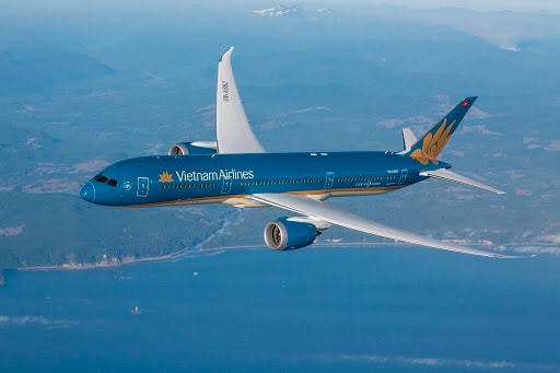 Theo báo cáo của Bộ Kế hoạch - Đầu tư, số nợ quá hạn của Vietnam Airlines là 6.240 tỷ đồng và đang rơi vào trạng thái cực kỳ khó khăn, bên bờ vực phá sản.