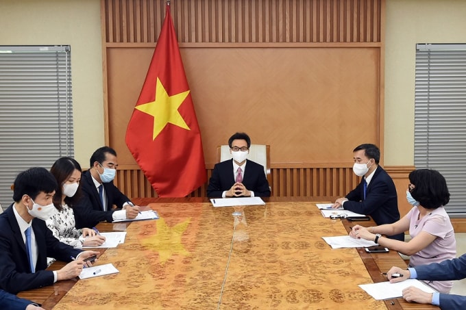 Quang cảnh buổi trao đổi trực tuyến.