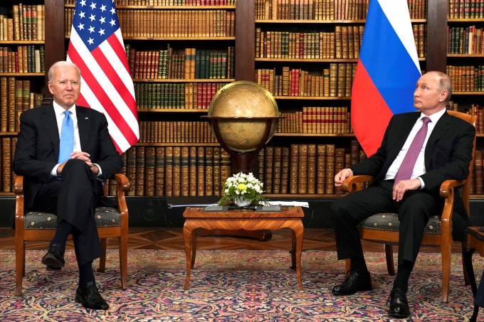 Tổng thống Joe Biden và Tổng thống Vladimir Putin - Ảnh: Reuters
