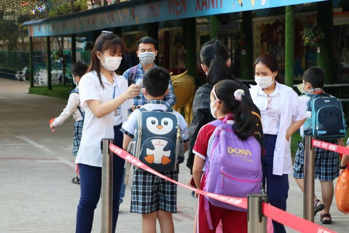 Thực hiện nghiêm các quy định phòng chống dịch luôn được đặt lên hàng đầu trong các hoạt động của ngành giáo dục hiện nay.