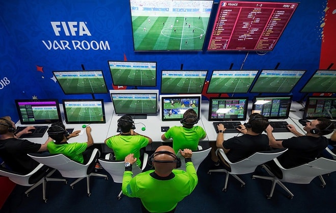 VAR sẽ lần đầu được áp dụng tại vòng loại World Cup 2022 khu vực châu Á. Ảnh: internet