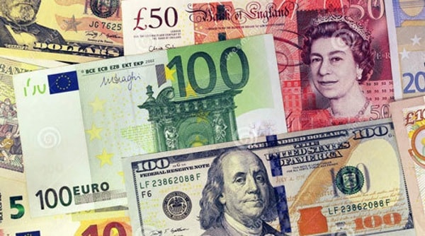 Đồng USD tăng liên tục sau khi Cục Dự trữ liên bang Mỹ cho biết sẽ tăng lãi suất để chống lạm phát
