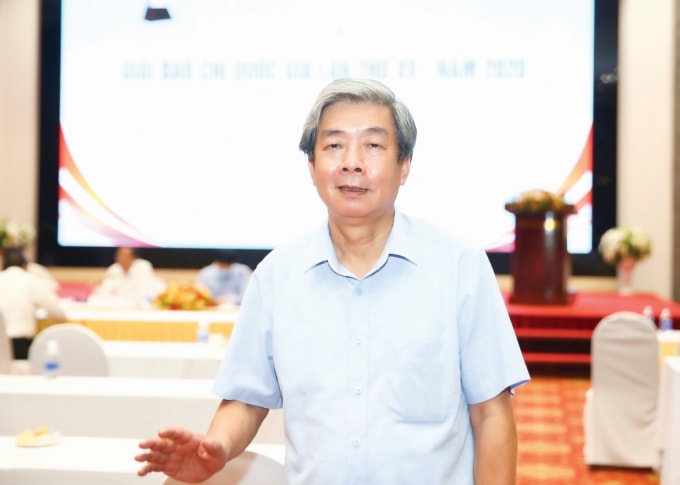 Nhà báo Hà Minh Huệ