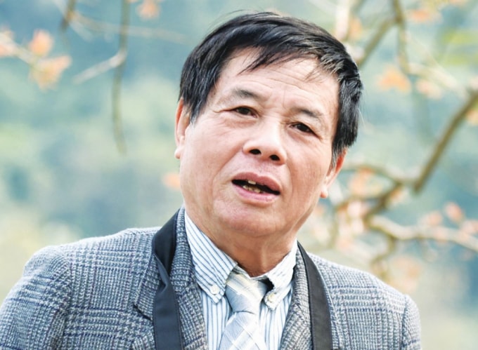 Nhà báo, nghệ sĩ nhiếp ảnh Vũ Huyến.