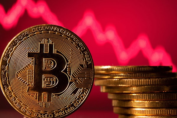 Bitcoin rớt thảm gần 3.000 USD, vốn hóa thị trường mất gần 51 tỷ USD. Ảnh minh họa
