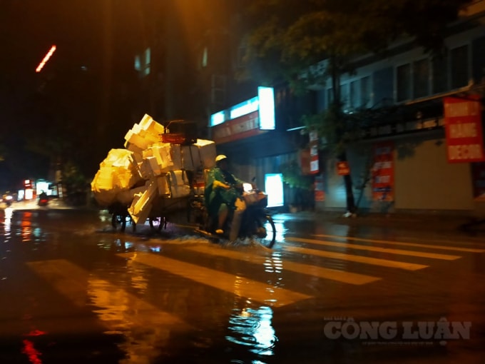 Nhiều tuyến đường lớn, nước rút nhanh. (Ảnh: Quang Hùng)