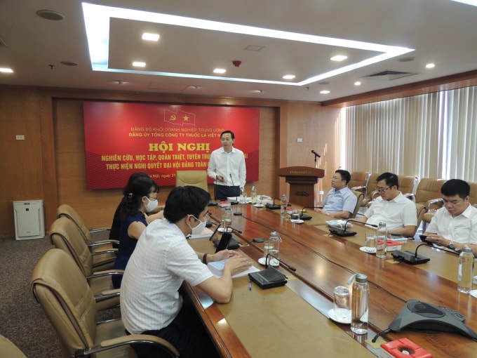 Hội nghị học tập, triển khai thực hiện Nghị quyết Đại hội Đảng toàn quốc lần thứ XIII do Đảng bộ Vinataba tổ chức.