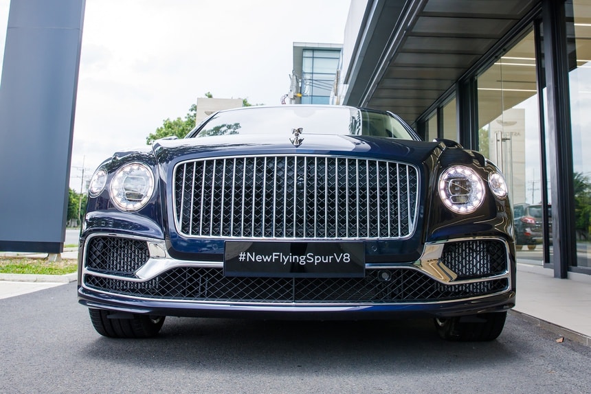 Bentley Flying Spur V8 2021. Ảnh: Bentley