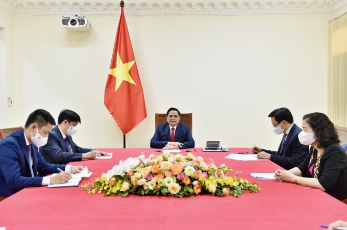 Quang cảnh cuộc điện đàm.