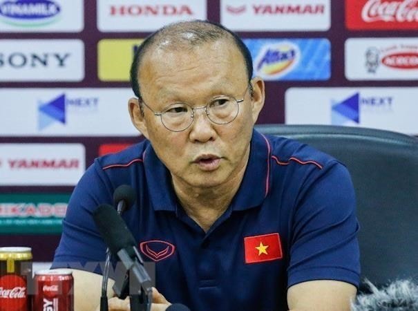 HLV Park Hang Seo mong không phải đối đầu với đội tuyển quê hương. Ảnh: internet