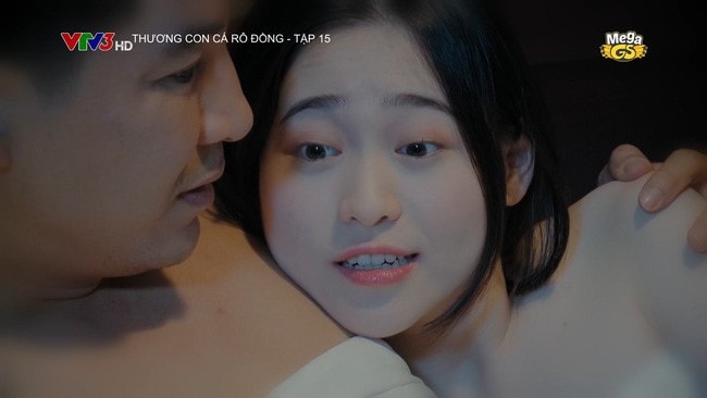 Đây là cảnh nóng đầu tiên nhưng nữ diễn viên đã hóa thân khá thoải mái.