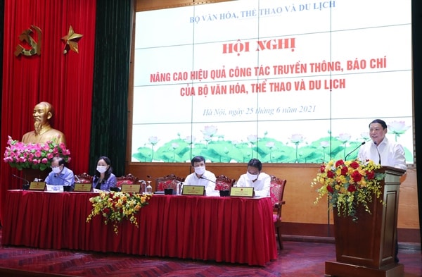 Bộ trưởng Nguyễn Văn Hùng phát biểu tại Hội nghị. Ảnh: Trần Huấn