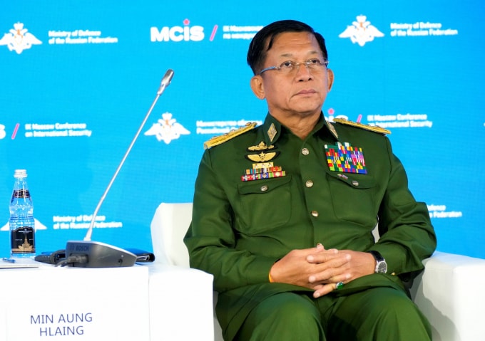 Tổng tư lệnh quân đội và Chủ tịch Hội đồng Quản lý Nhà nước - Thượng tướng Min Aung Hlaing tham dự hội nghị quân sự tại Moscow - Ảnh: Reuters