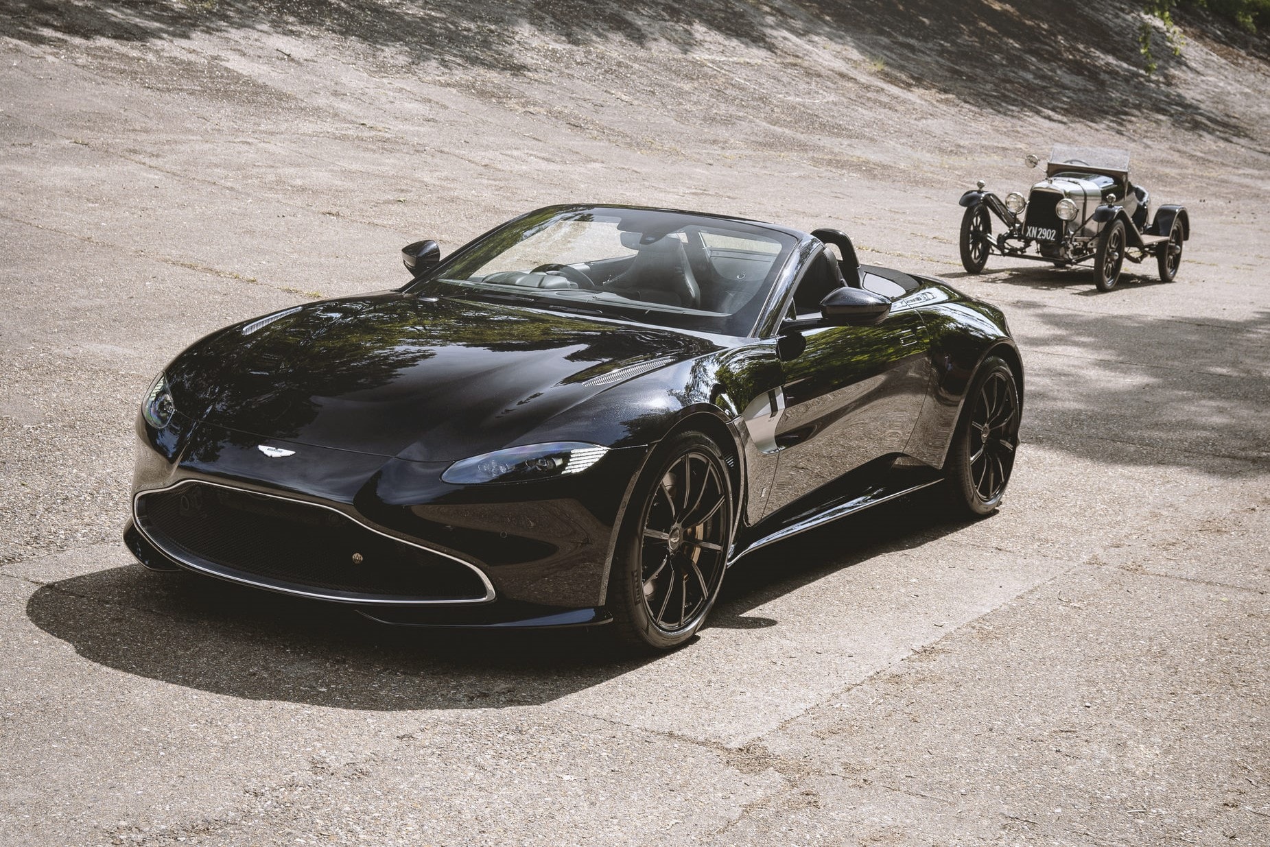 Aston Martin Vantage Roadster. Ảnh: Aston Martin