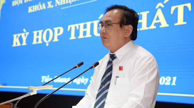 Ông Võ Văn Bình, Chủ tịch HĐND tỉnh Tiền Giang khóa X, nhiệm kỳ 2021-2026 phát biểu tại kỳ họp.