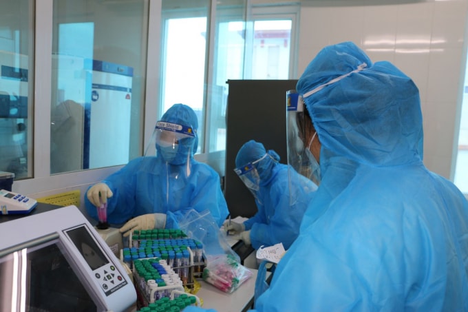CDC Hà Tĩnh đang xét nghiệm
