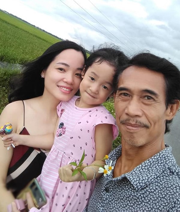 Diễn viên Phú Đôn, người chuyên trị những vai khắc khổ có cuộc hôn nhân với người vợ cách mình đến 25 tuổi.