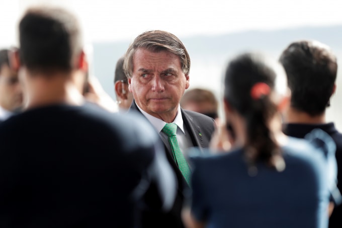 Tổng thống Brazil Bolsonaro đang đối mặt với nhiều áp lực khi đại dịch khiến số ca tử vong của nước này đã vượt con số nửa triệu người - Ảnh: Reuters