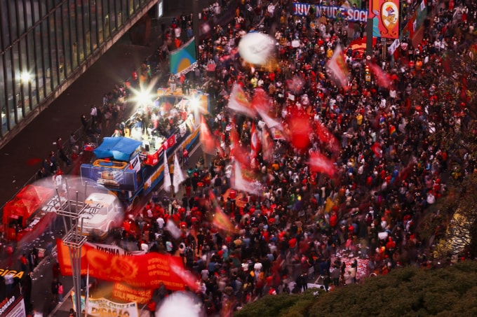Hàng nghìn người tham dự cuộc biểu tình chống lại Tổng thống Brazil Jair Bolsonaro, tại Sao Paulo, Brazil, ngày 3 tháng 7 năm 2021 - Ảnh: REUTERS