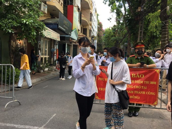 Đề thi Ngữ Văn năm nay được các thí sinh đánh giá vừa sức (ảnh Trinh Phúc).