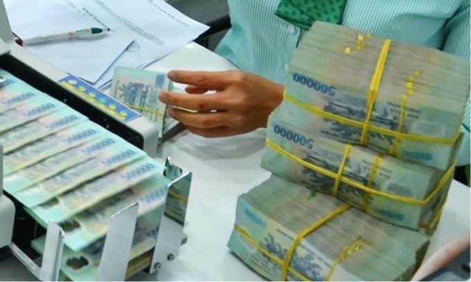 Lãi suất huy động thấp, trong khi lãi suất cho vay của các ngân hàng vẫn cao đang là một nghịch lý.