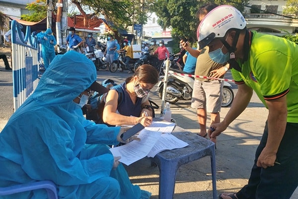 Khánh Hòa hiện có 64 khu dân cư bị phong tỏa. Ảnh: Báo Khánh Hòa