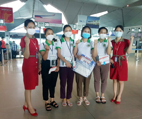 60 cán bộ, y, bác sĩ tỉnh Nghệ An có kinh nghiệm trong chống dịch và có năng lực chuyên môn tốt, tới hỗ trợ TP Hồ Chí Minh