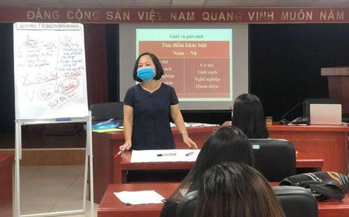 Hội Nhà báo Việt Nam tổ chức lớp tập huấn về bình đẳng giới cho các nhà báo. Ảnh: LT