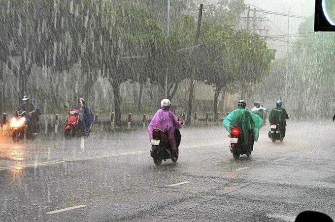 Hà Nội từ chiều 22/7 đến ngày 24/7 có mưa vừa, mưa to, có nơi mưa rất to và dông. Trong mưa dông có khả năng xảy ra lốc, sét và gió giật mạnh.