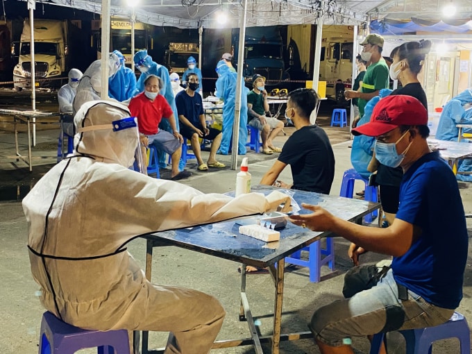 Chương trình quyên góp hỗ trợ các Y - Bác sĩ trên tuyến đầu chống dịch của Hội Nhà báo TP. HCM sẽ kết thúc trước 16g00 ngày 26/7 - Ảnh: HCDC.