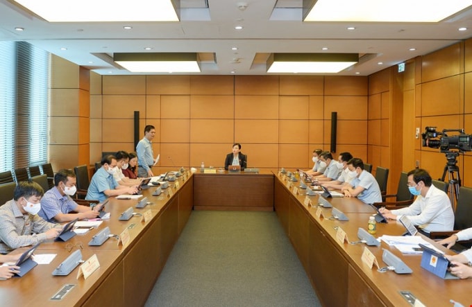 Chiều nay, các đại biểu sẽ thảo luận tại tổ về Chương trình xây dựng nông thôn mới giai đoạn 2021-2025.