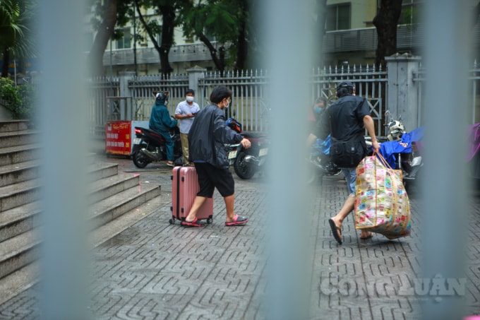 Thống kê của Sở Y tế Hà Nội cho biết, đêm qua và sáng nay (23/7), thành phố Hà Nội ghi nhận thêm 21 trường hợp dương tính với SARS-CoV-2 thuộc 6 chùm ca bệnh. Tính từ ngày 29/4 đến nay, Hà Nội đã có 639 trường hợp mắc, riêng từ 5/7 đến nay là 370 trường hợp.