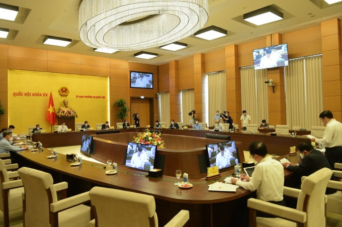 Quang cảnh cuộc họp.