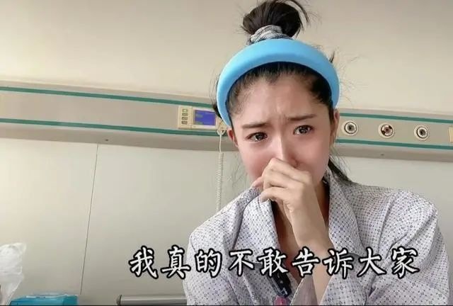 Tô Nhật Mạn khóc khi nói về bệnh tình.