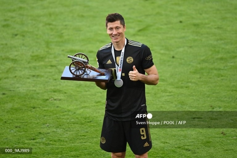Tiền đạo Lewandowski có một mùa giải ấn tượng tại Bundesliga. Ảnh: AFP