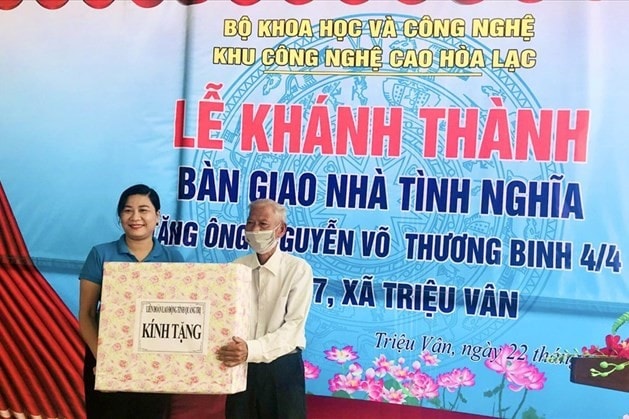 Nhà tình nghĩa 4