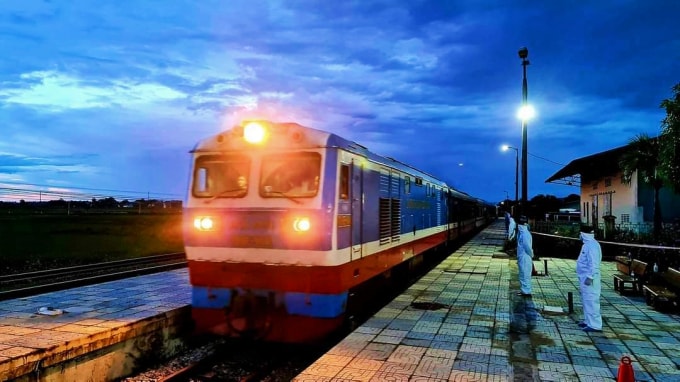 Đường sắt tiếp tục tạm dừng đón trả khách tại nhiều ga trên tuyến Bắc - Nam trước diễn biến phức tạp của dịch bệnh COVID-19 ở nhiều địa phương. Ảnh minh họa