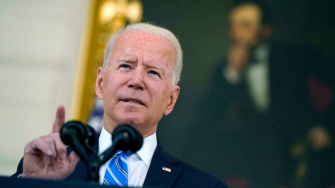 Tổng thống Joe Biden phát biểu về nền kinh tế và chương trình cơ sở hạ tầng của mình tại Nhà Trắng. © Andrew Harnik, AP