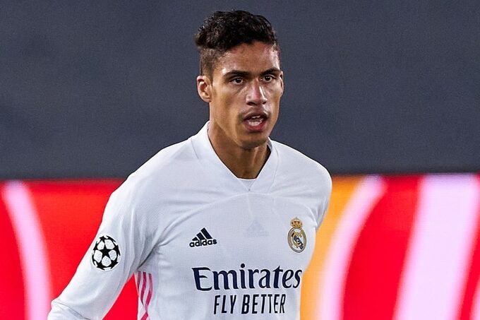 Trung vệ Varane cùng Real đoạt bốn Champions League và ba La Liga trong một thập kỷ. Ảnh: Marca
