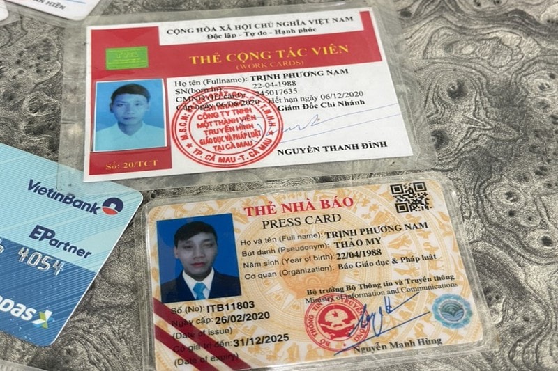 Một số tang vật cơ quan chức năng thu giữ. Ảnh QM