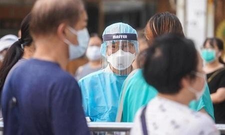 Trưa 29/7, Hà Nội ghi nhận thêm 26 ca dương tính với SARS-CoV-2. Ảnh: tienphong.vn
