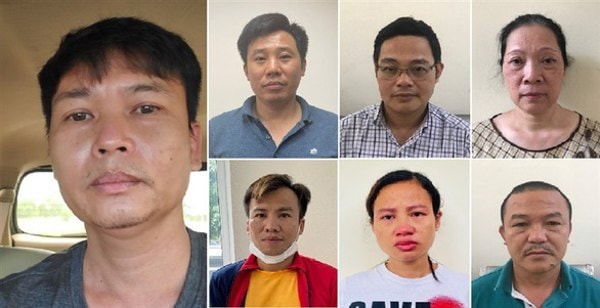 Các bị can (từ trái qua phải): Nguyễn Xuân Hanh; Đỗ Quang Tiến; Đỗ Khắc Tú Anh; Nguyễn Thị Ngọc Lâm; Nguyễn Tuấn Nghĩa; Kiều Thị Thúy; Hoàng Đình Văn. Ảnh: Công an cung cấp