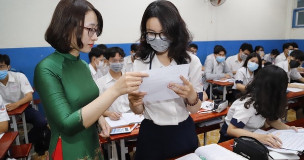 Học sinh lớp 12 ở TP.HCM ôn thi tốt nghiệp THPT ở thời điểm chưa thực hiện giãn cách xã hội. Ảnh: TL