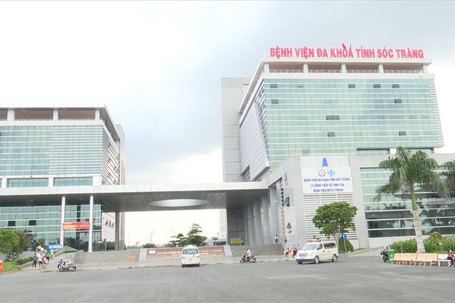 Bệnh viện Đa khoa tỉnh Sóc Trăng bị giãn cách Y tế 14 ngày để phòng chống dịch Covid-19 vì có ca nhiễm Covid-19 mới. Ảnh: laodong.vn