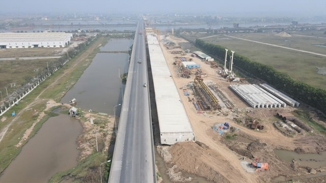 Bộ Giao thông Vận tải yêu cầu các chủ đầu tư, ban quản lý dự lập tiến độ chi tiết triển khai dự án, công trình giao thông trọng điểm. Ảnh minh họa